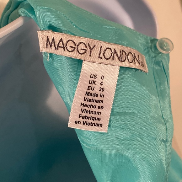 Flower dress - Picture 7 of 8